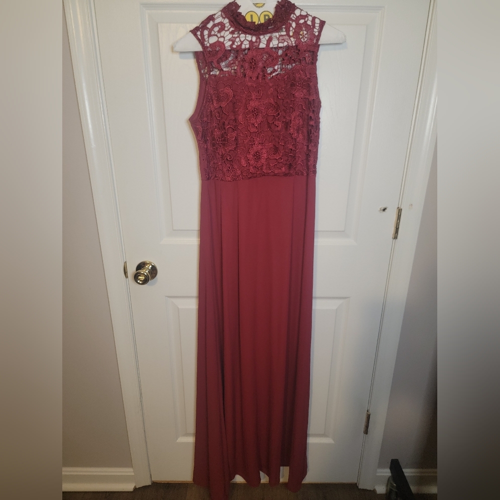 Elegant 4 Lace Burgundy Maxi Dress